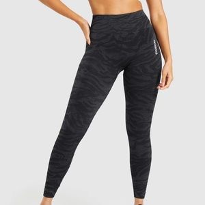 SOLD Gymshark adapt animal seamless leggings black
